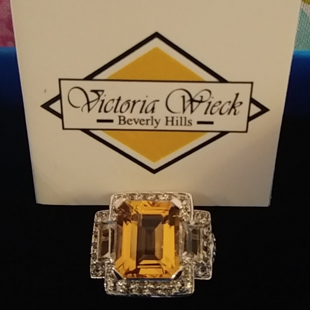 Beautiful Victoria Wieck Beverly Hills ring